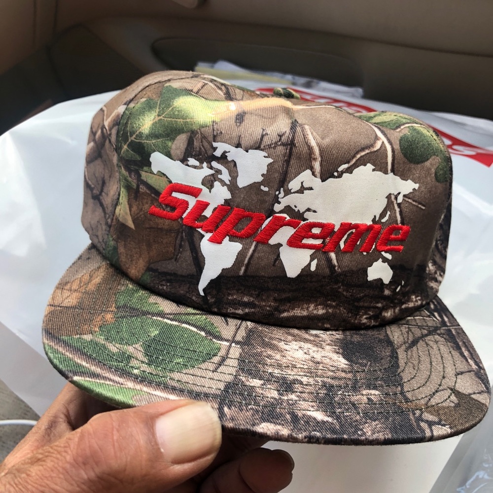 Supreme just released SS19 World 5-panel